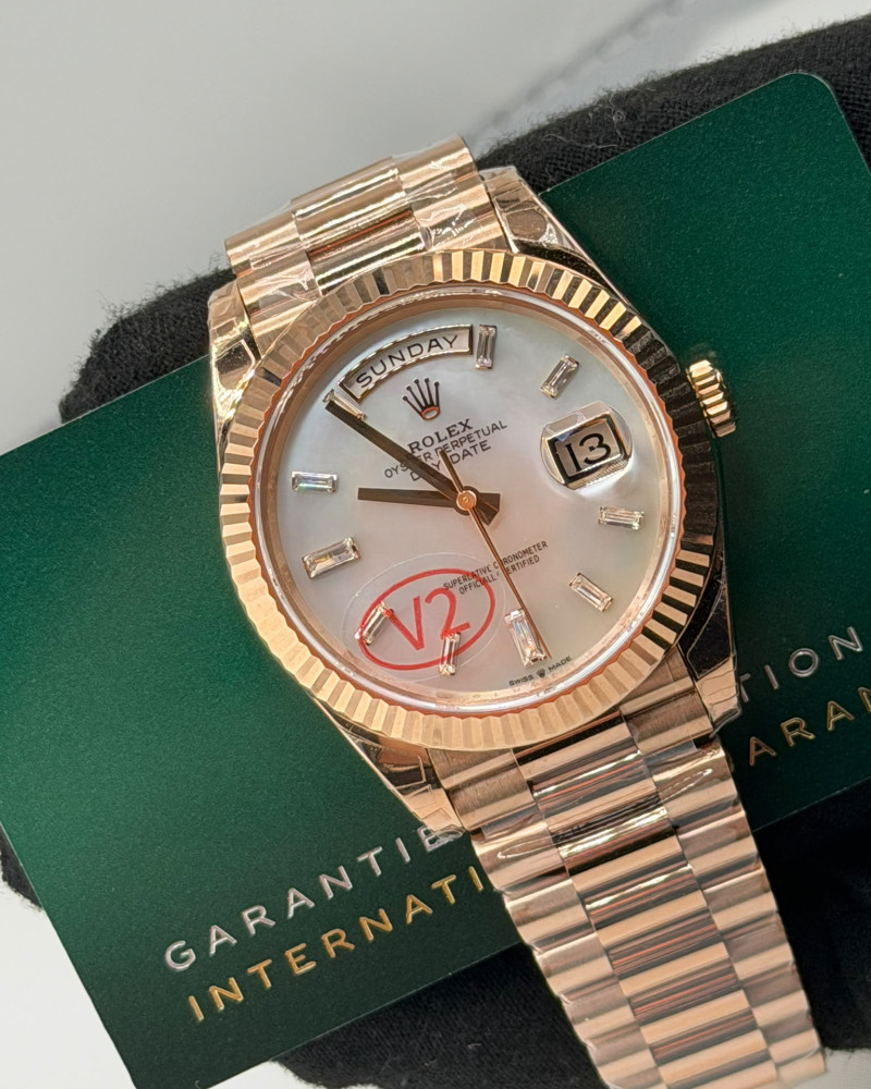 Rolex Day-Date 40 Mother Of Pearl Diamond Dial Rose Gold Fluted Bezel On Rose Gold President Bracelet
