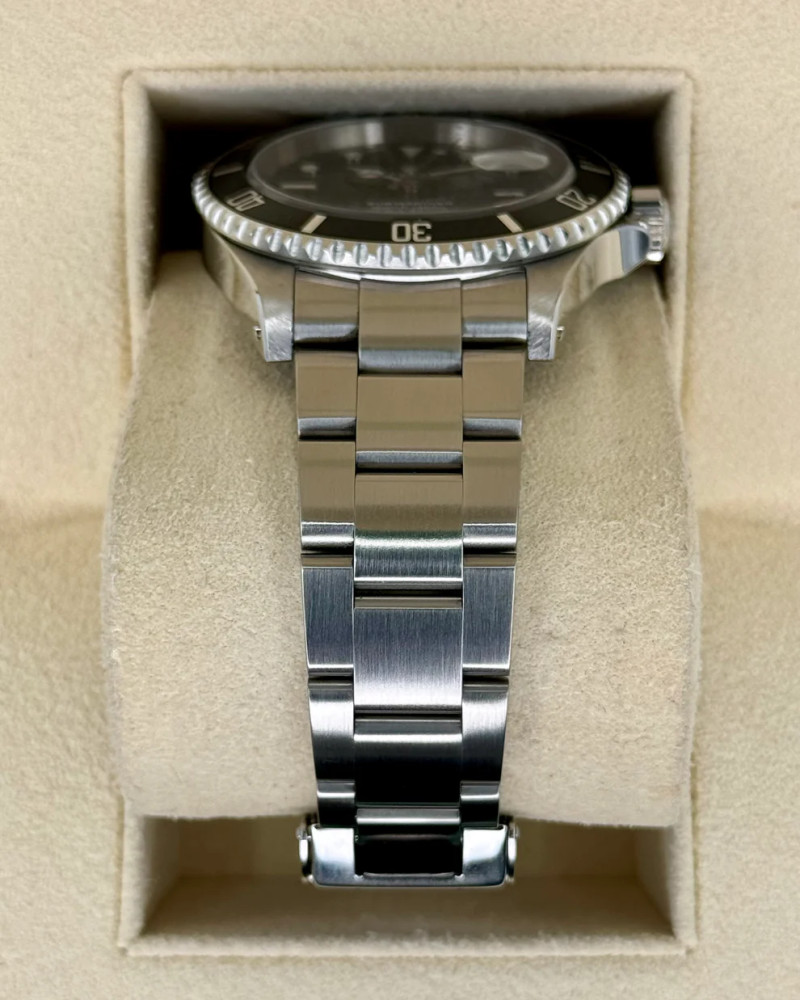 Rolex Oyster Perpetual Date Submariner Black Dial Black Bezel