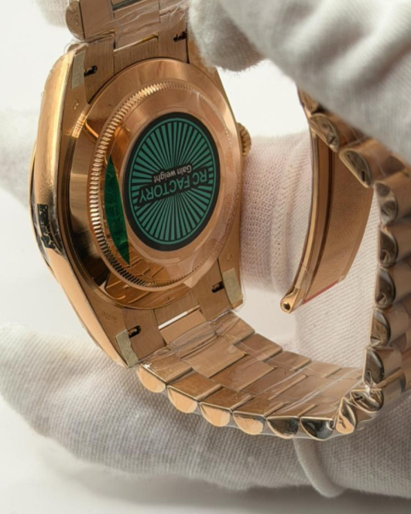 Rolex Oyster Perpetual Day-Date White Dial Rose Gold President Bracelet