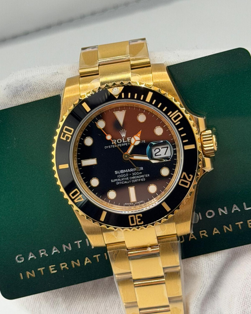 Rolex Submariner Black Dial On Yellow Gold Bracelet