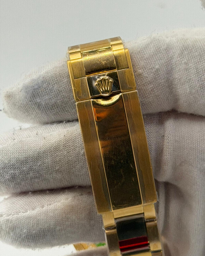 Rolex Submariner Black Dial On Yellow Gold Bracelet