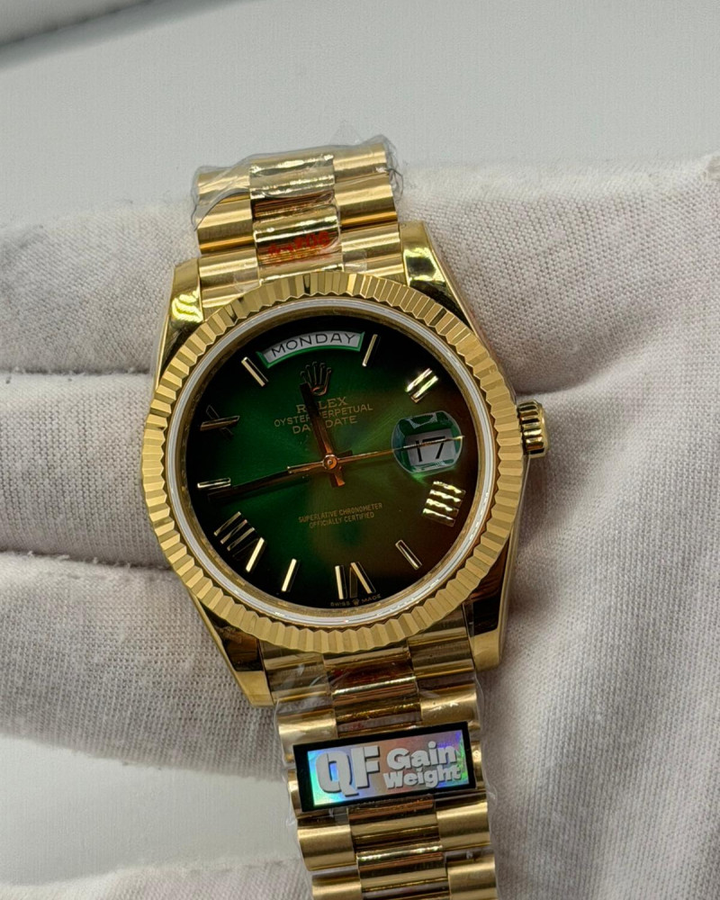 Rolex Day-Date 40 Green Ombre Dial On Yellow Gold President Bracelet