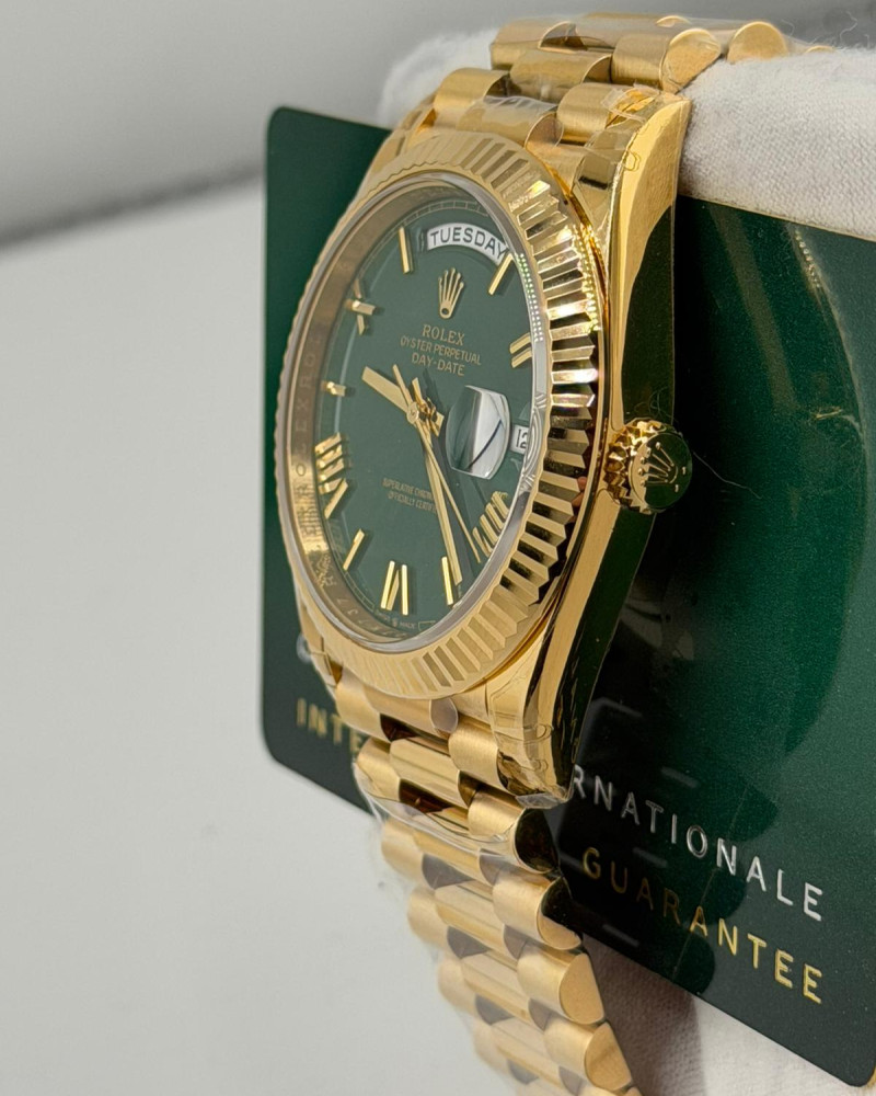 Rolex Day-Date 40 Olive Green Roman Dial On Yellow Gold President Bracelet