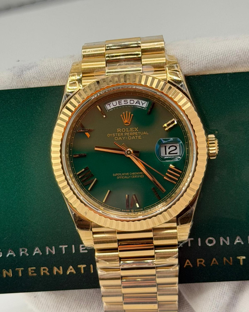 Rolex Day-Date 40 Olive Green Roman Dial On Yellow Gold President Bracelet
