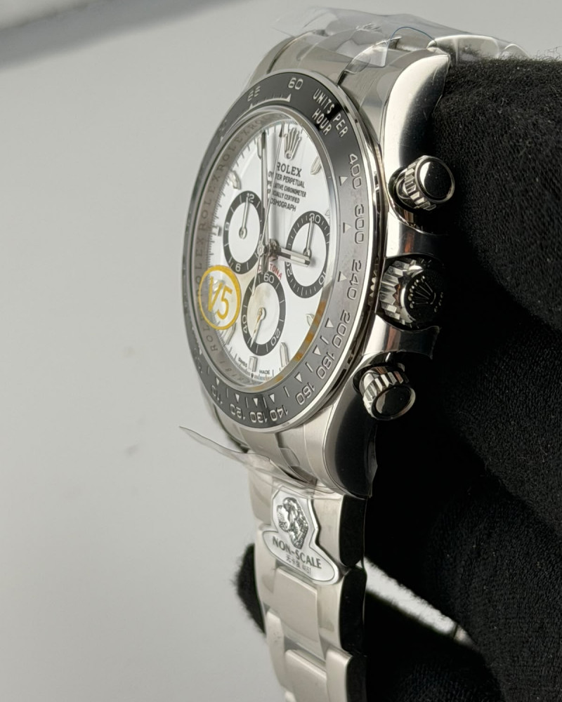 Rolex Oyster Perpetual Cosmograph Daytona White Dial Black Ceramic Bezel On Oyster Bracelet