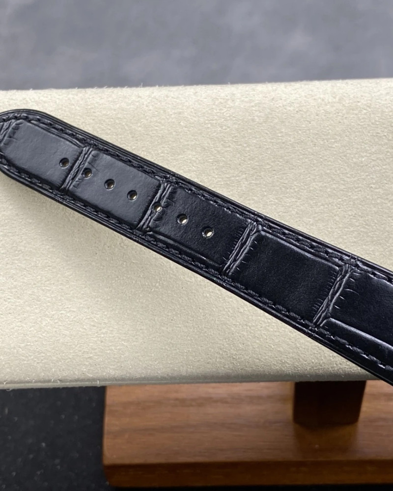Cartier Santos-Dumont Large Yellow Gold White Dial On Leather Strap