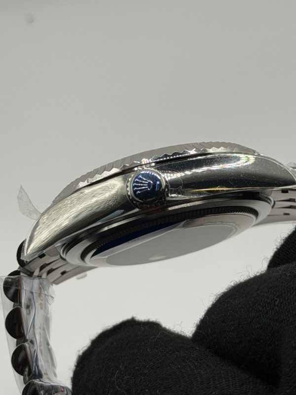 Rolex Sky-Dweller 42mm