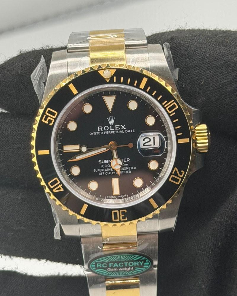 Rolex Oyster Perpetual Date Submariner Two-Tone Black Dial Black Gold Bezel On Oyster Bracelet